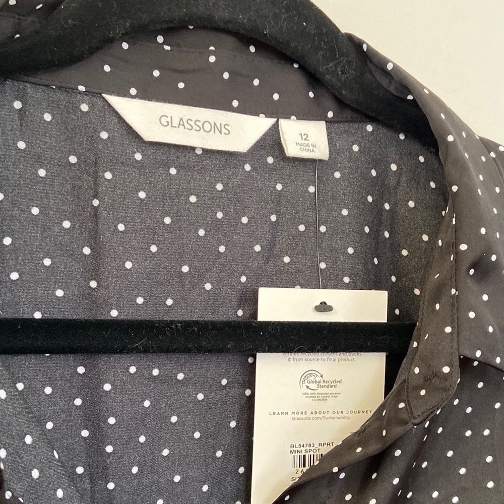 Black polkadots button up blouse - Picture 2 of 3